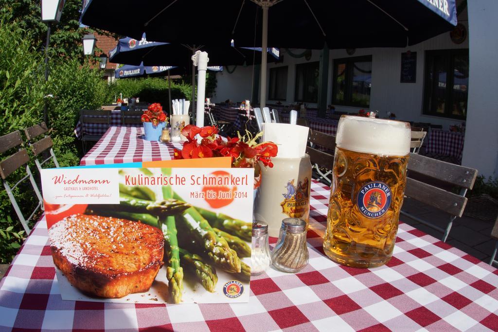 Gasthaus Und Landhotel Wiedmann 에레싱 외부 사진
