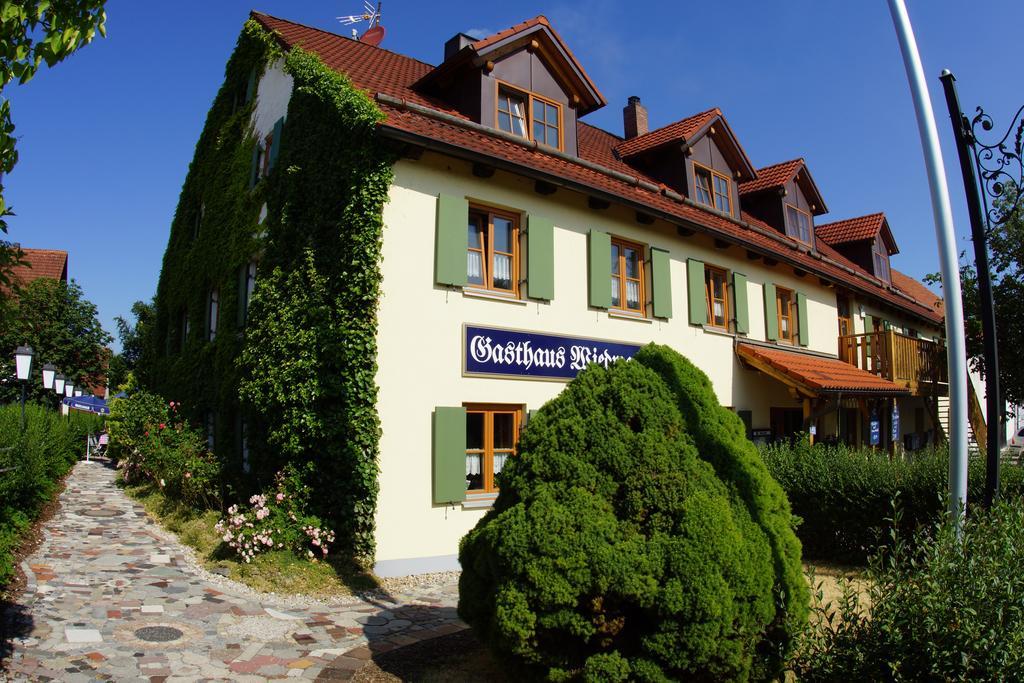 Gasthaus Und Landhotel Wiedmann 에레싱 외부 사진
