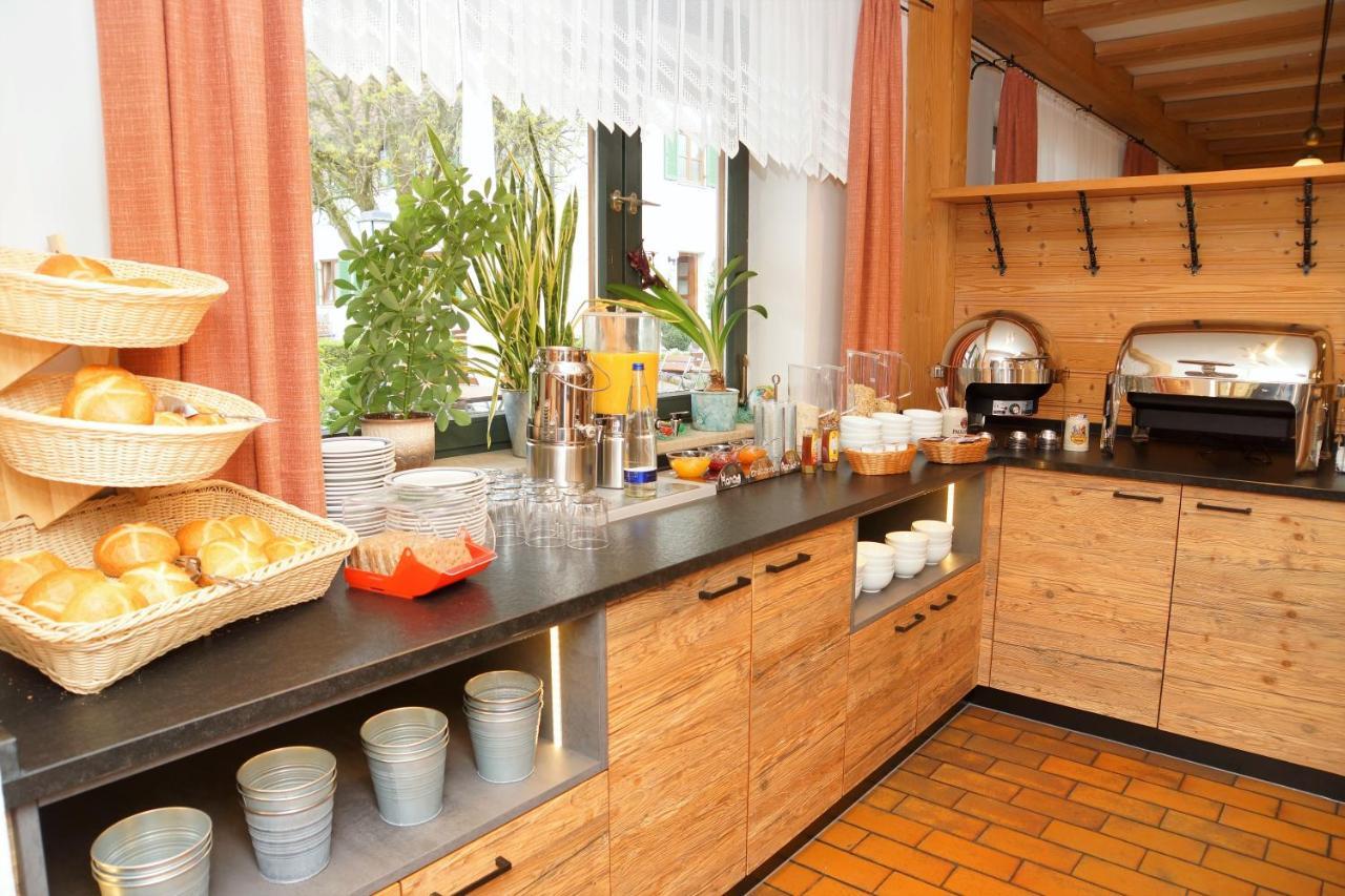 Gasthaus Und Landhotel Wiedmann 에레싱 외부 사진