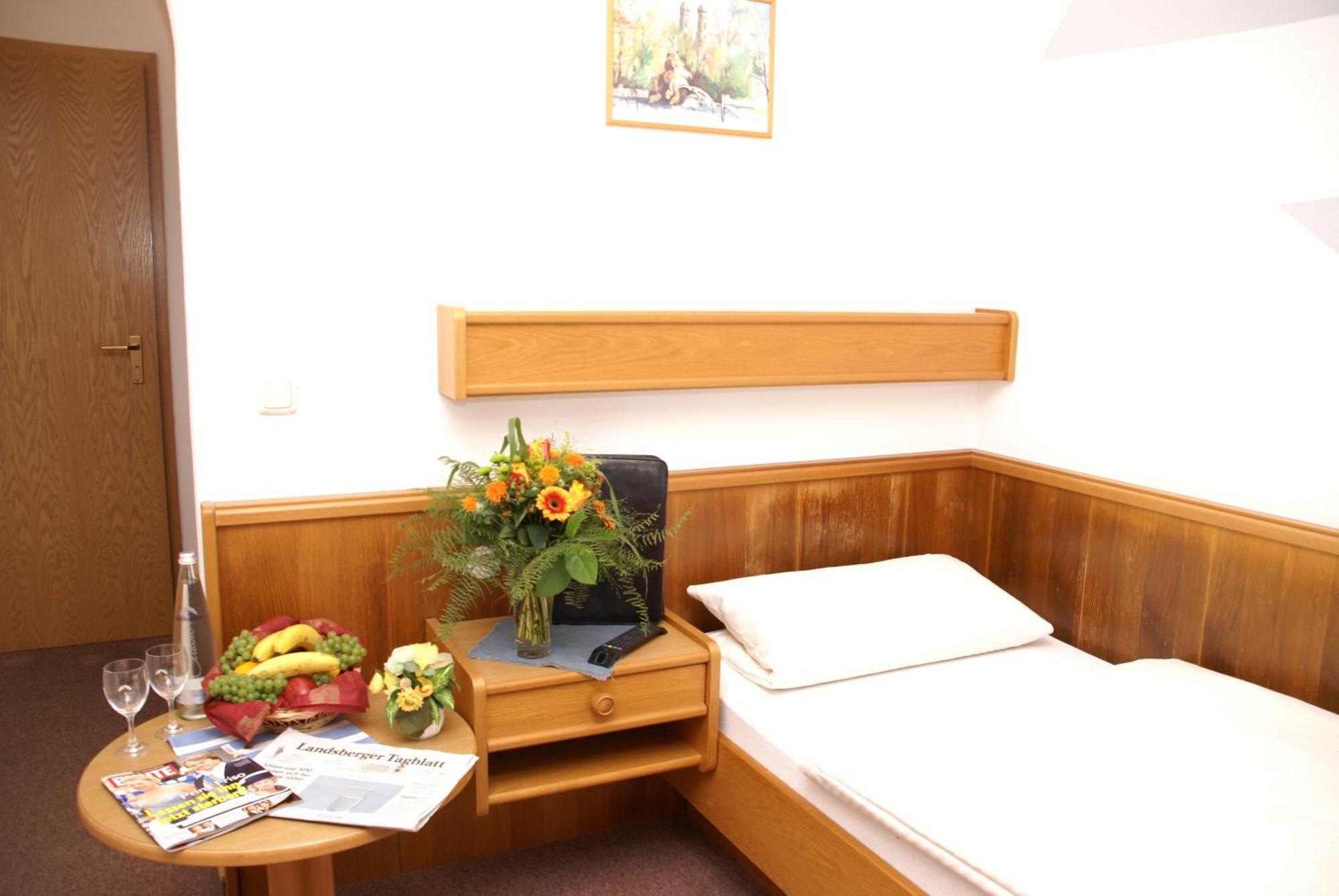 Gasthaus Und Landhotel Wiedmann 에레싱 객실 사진