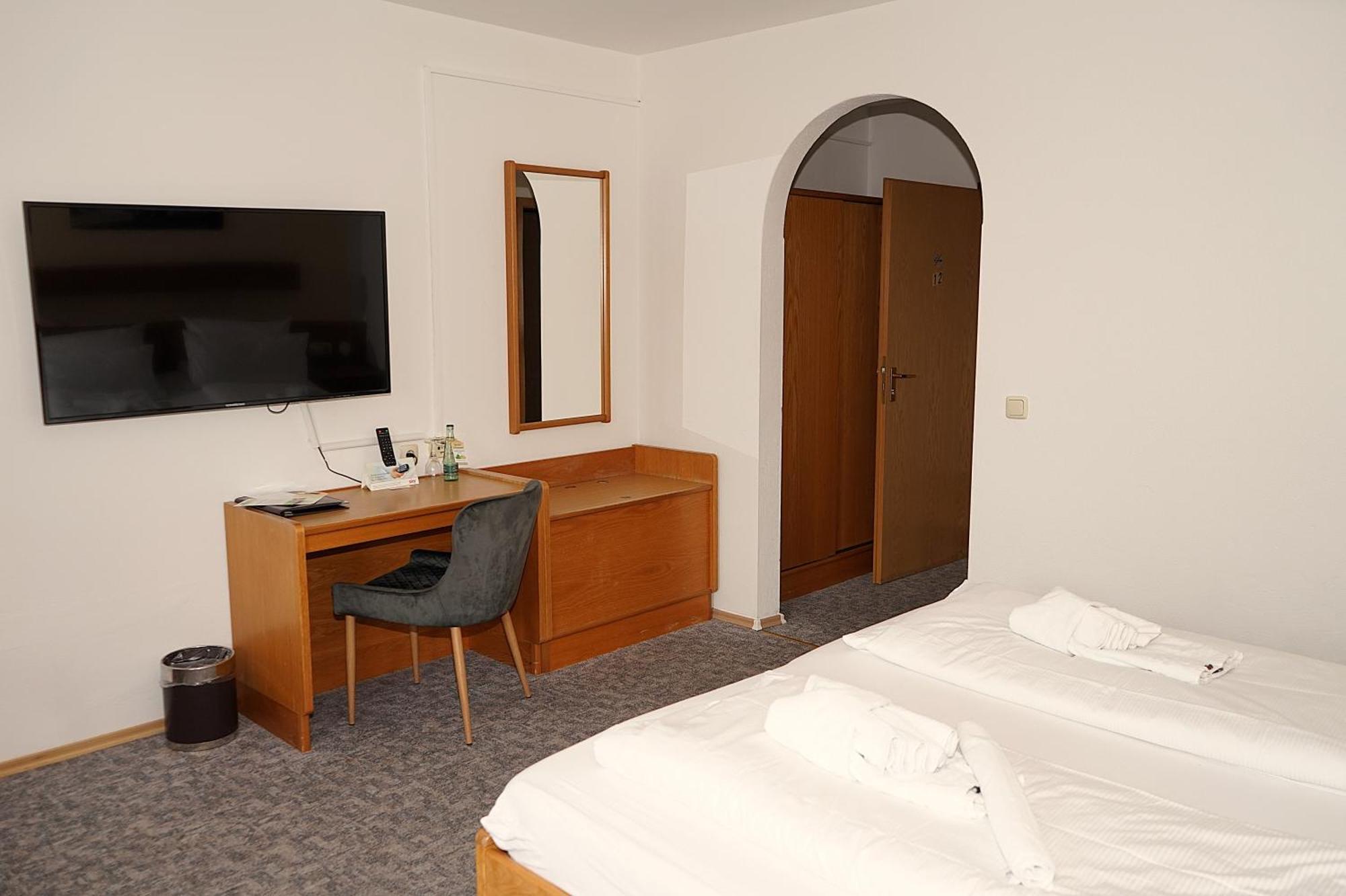 Gasthaus Und Landhotel Wiedmann 에레싱 외부 사진