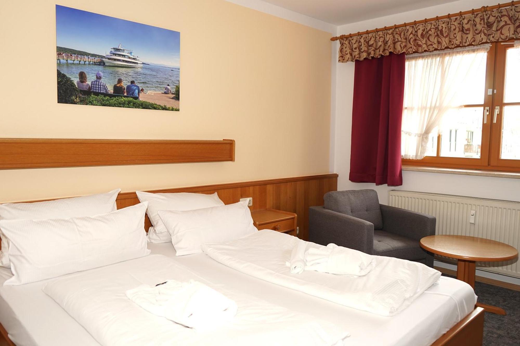 Gasthaus Und Landhotel Wiedmann 에레싱 외부 사진