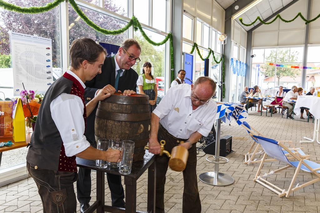 Gasthaus Und Landhotel Wiedmann 에레싱 외부 사진