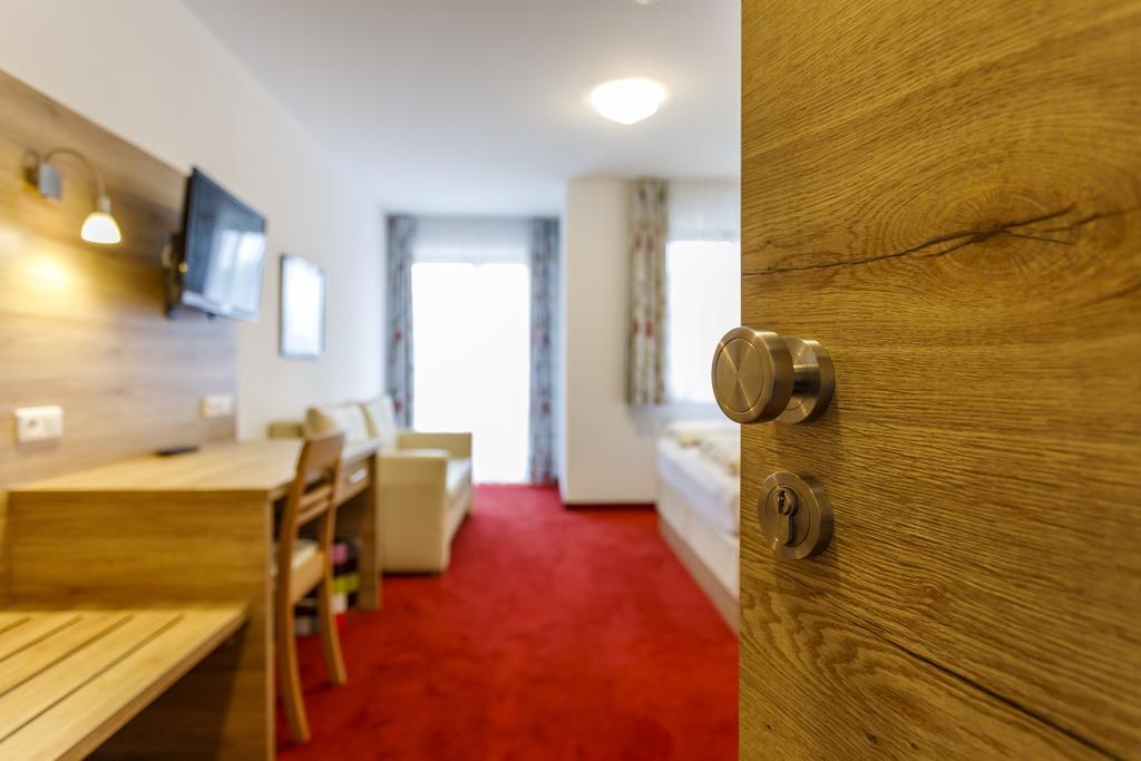 Gasthaus Und Landhotel Wiedmann 에레싱 외부 사진