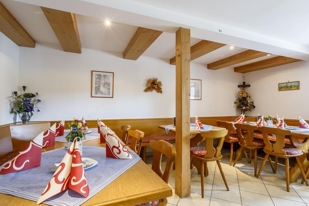 Gasthaus Und Landhotel Wiedmann 에레싱 외부 사진