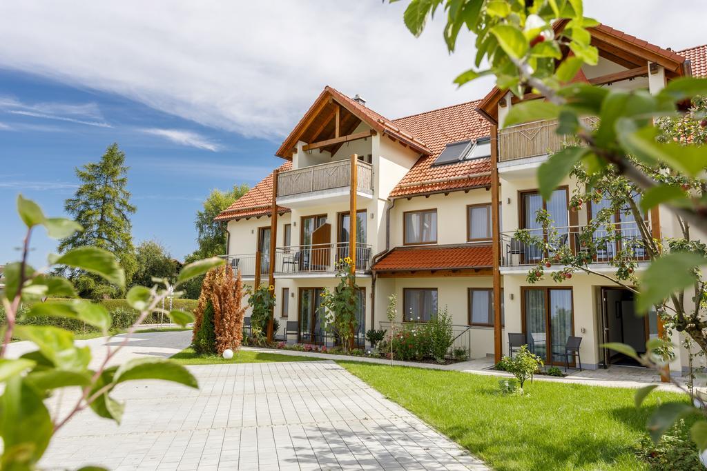 Gasthaus Und Landhotel Wiedmann 에레싱 외부 사진