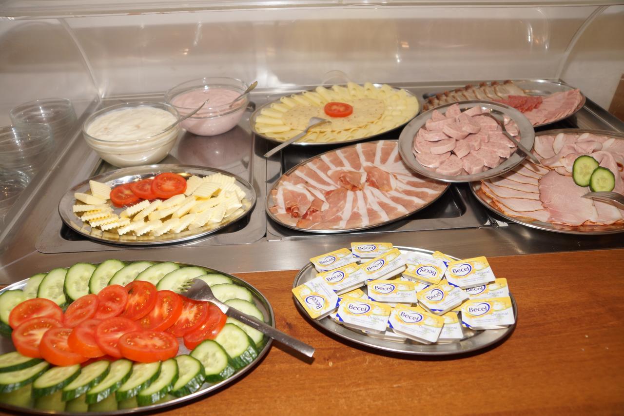 Gasthaus Und Landhotel Wiedmann 에레싱 외부 사진